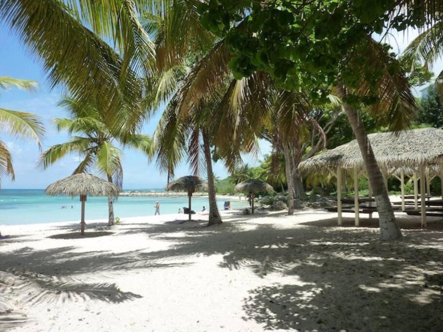 Le 35 Anse Des Rochers Saint-Francois 外观 照片